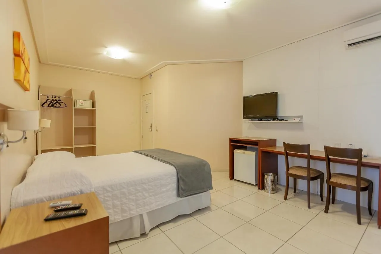 Tri Hotel Executive Criciuma 3*, Крисиума